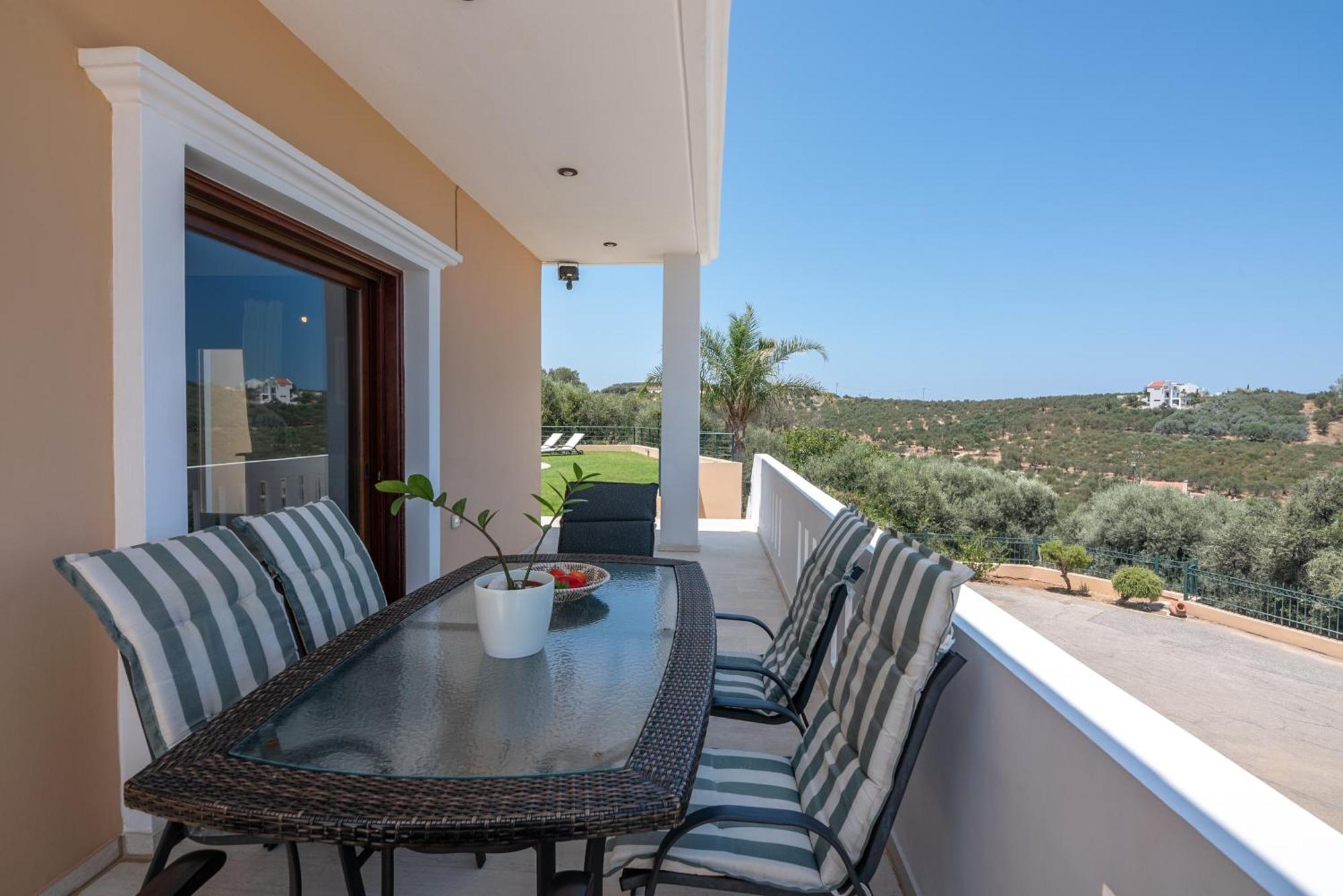 Nikola'S Villa Stalos Chania Exterior foto
